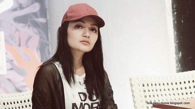 Surat Undangan Mantan Kekasih Surat Undangan Mantan Kekasih