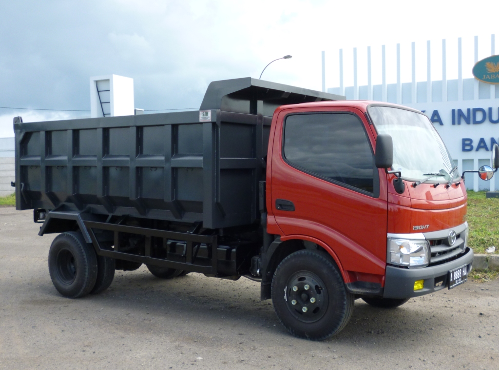 karoseri dump truck toyota dyna #6