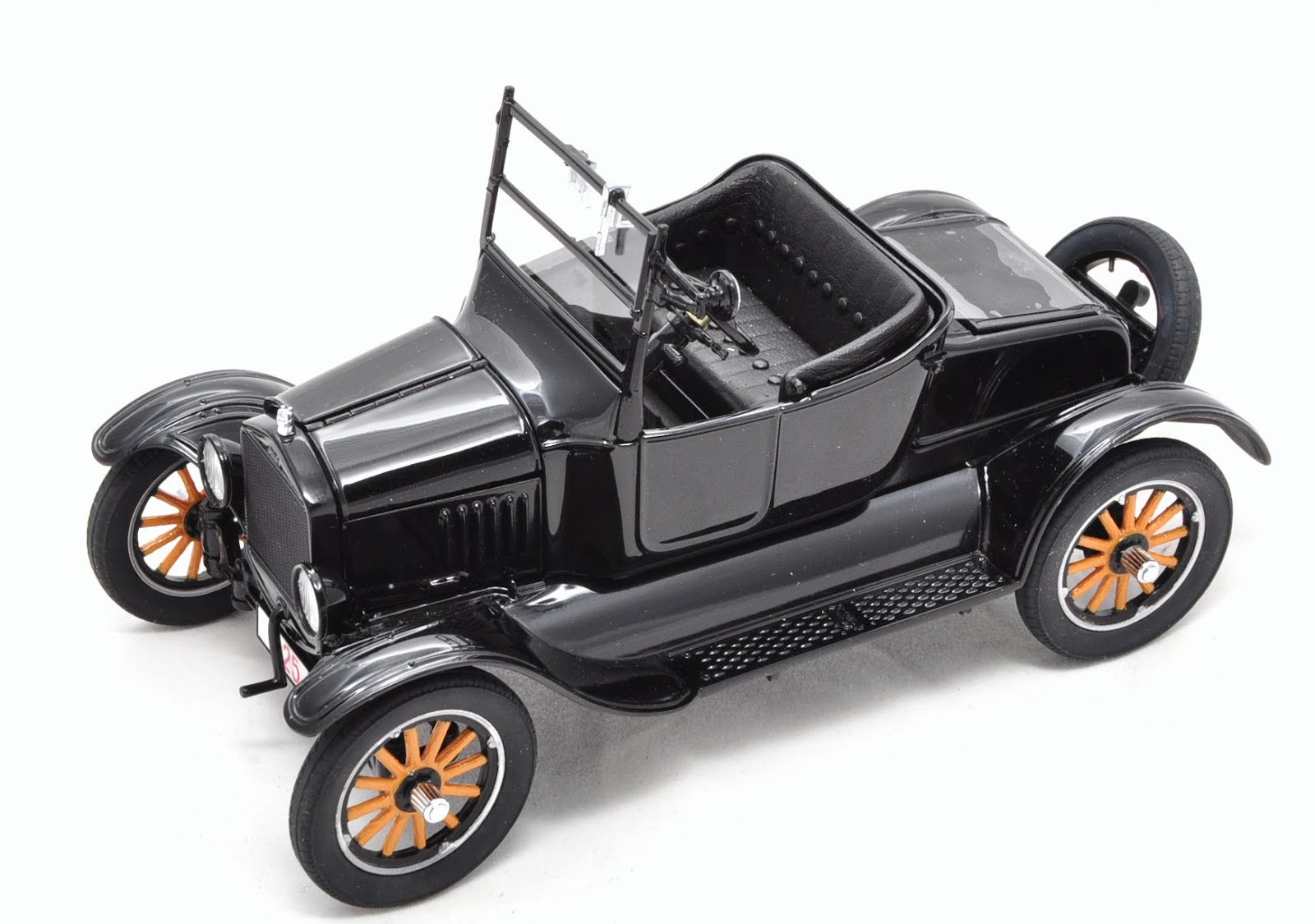 The Old Toy Box FRANKLIN MINT1925 FORD BLACK MODEL T 124