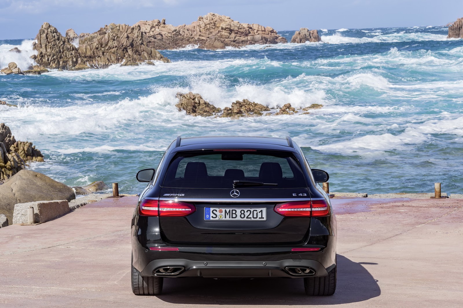 Mercedes-AMG-E43-Estate-16.jpg