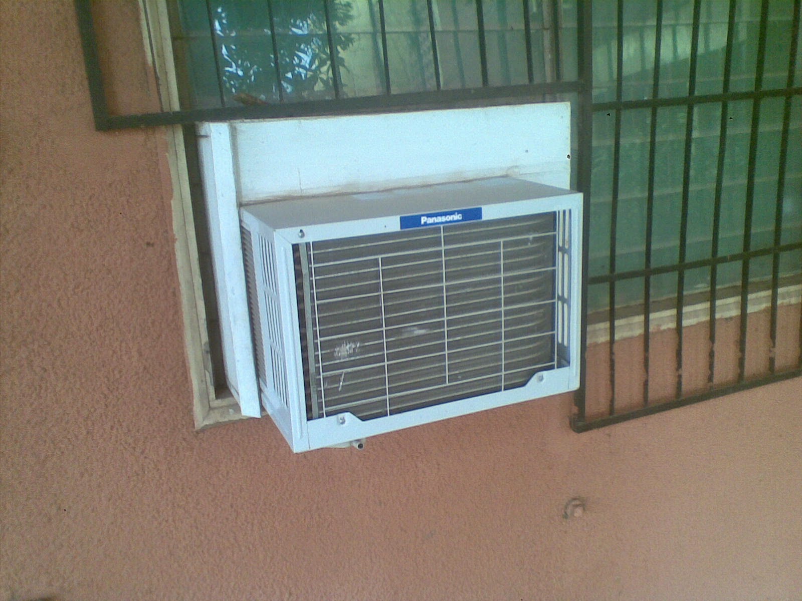 Unbrandedinfo: HOW CLEAN IS THE WATER FROM AN AIR CONDITIONER