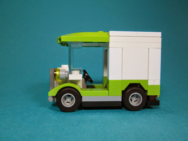 MOC LEGO carrinha antiga (4 wide)