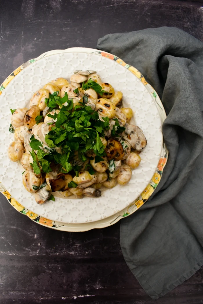 Creamy Garlic Mushroom & Herb Gnocchi (vegan recipe)