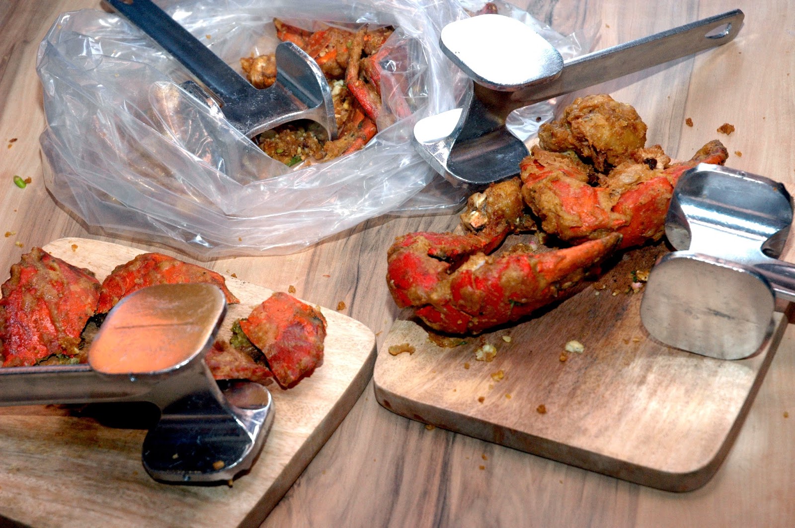 DUDE FOR FOOD My Kind of Crab Mentality Blue Posts Boiling Crabs and