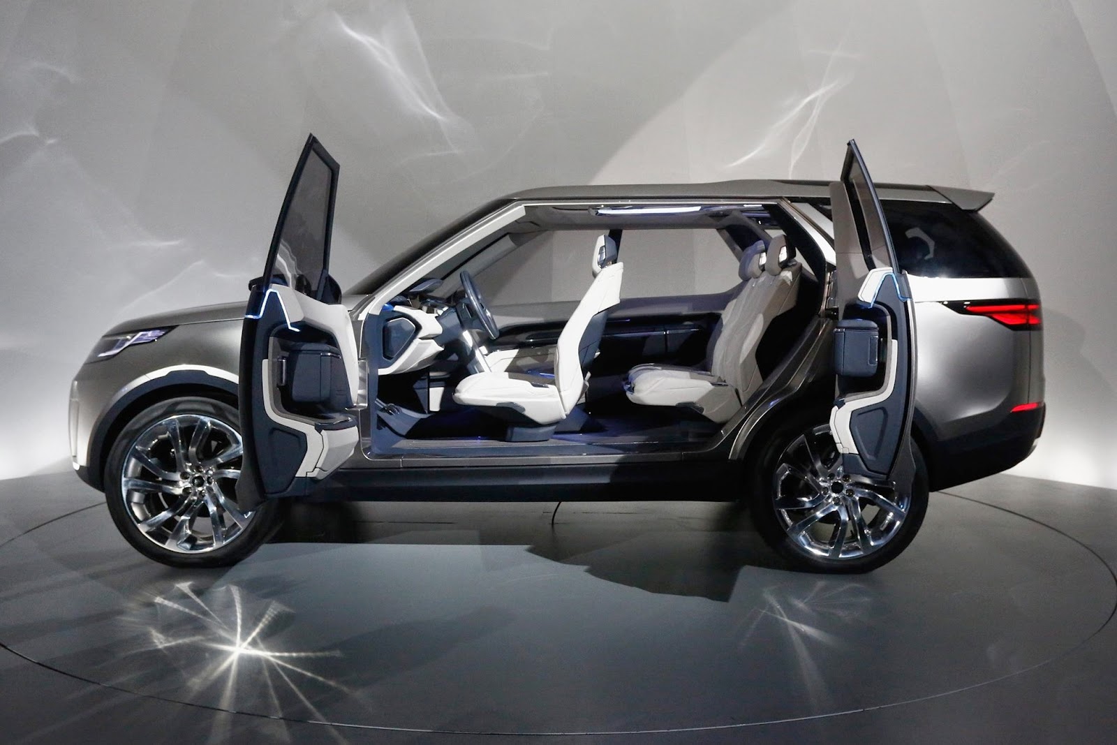 Land Rover Discovery Vision Concept 