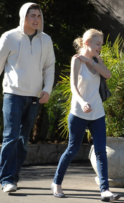 Is jesse eisenberg dating anyone