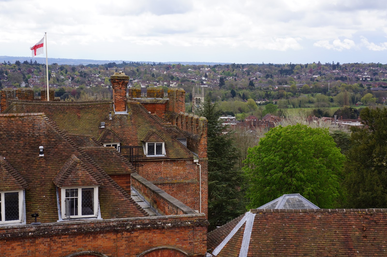 Visiting Farnham Castle Wave to Mummy