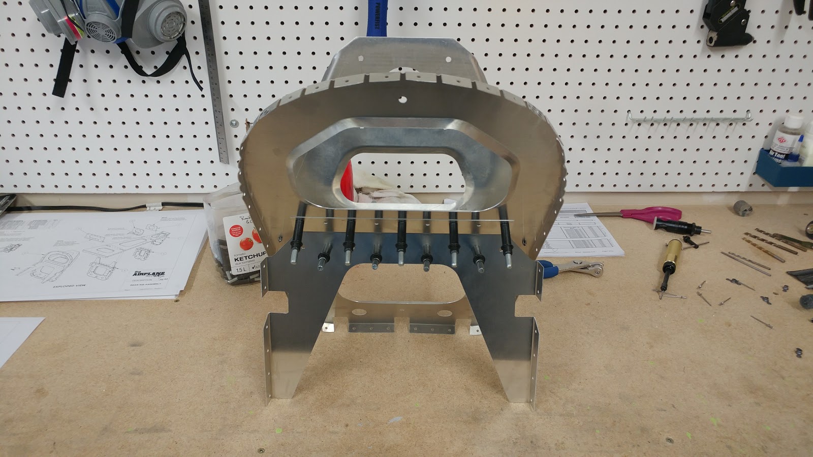 Begin the fuselage: Rear rib assembly