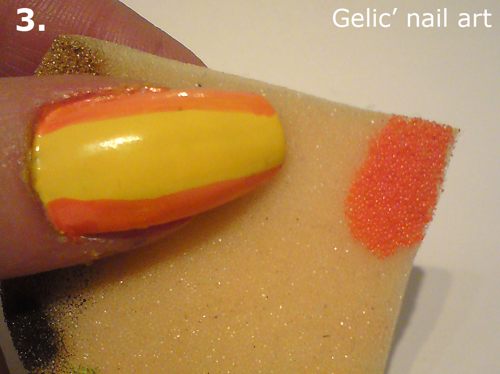 Gelic' nail art Tutorial of poisonous dart frog meets giraffe inspired