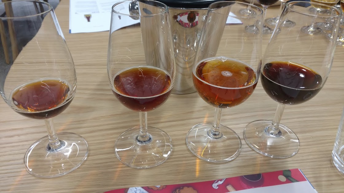 Kirja Kustaa H.J. Vilkuna Juomareiden valtakunta 15001850 (2015)