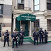 Foto Suasana pengamanan polisi di masjid new York setelah aksi teroris new Zealand