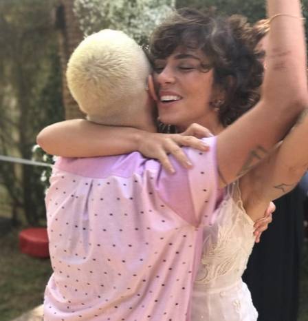 Maria Gadú e Lua Leça se casam em cerimônia ao ar livre em São Paulo; fotos Maria Gadú e Lua Leça se casam em cerimônia ao ar livre em São Paulo; fotos