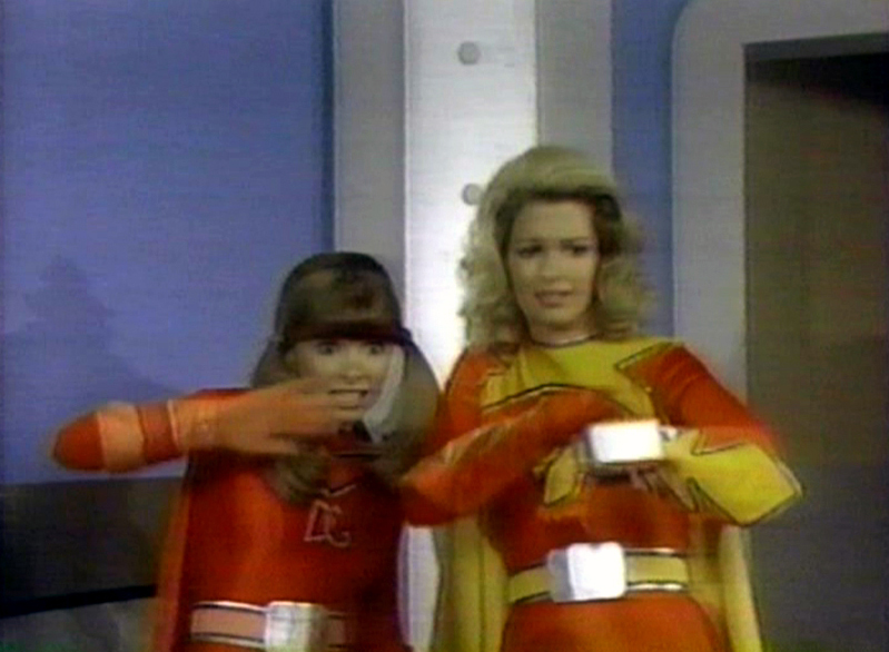 13: ELECTRA WOMAN And DYNA GIRL / The World Of Sid And Marty Krofft - 1976