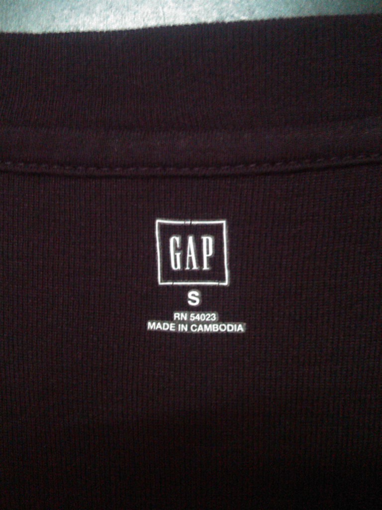Affordable Branded Apparel: GAP Dark Purple Top ~ RM15.00