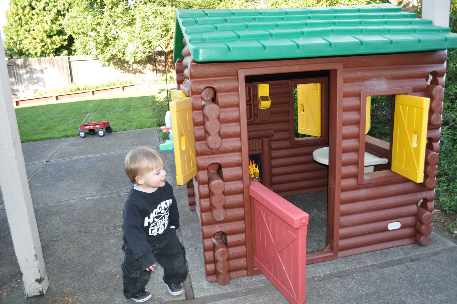 Conde Family Lincoln Log Playhouse