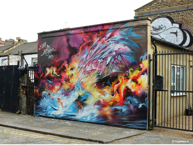 street art Jim Vision Londres east London Shoreditch space sur bateau mer femmes 