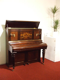 Old pianos