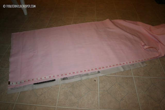 measuring fabric for how to make a pillowcase