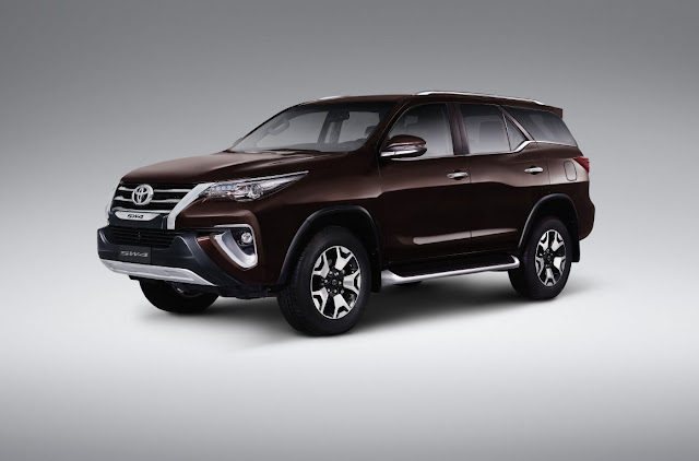 Toyota Hilux SW4 ganha nova versão topo de linha