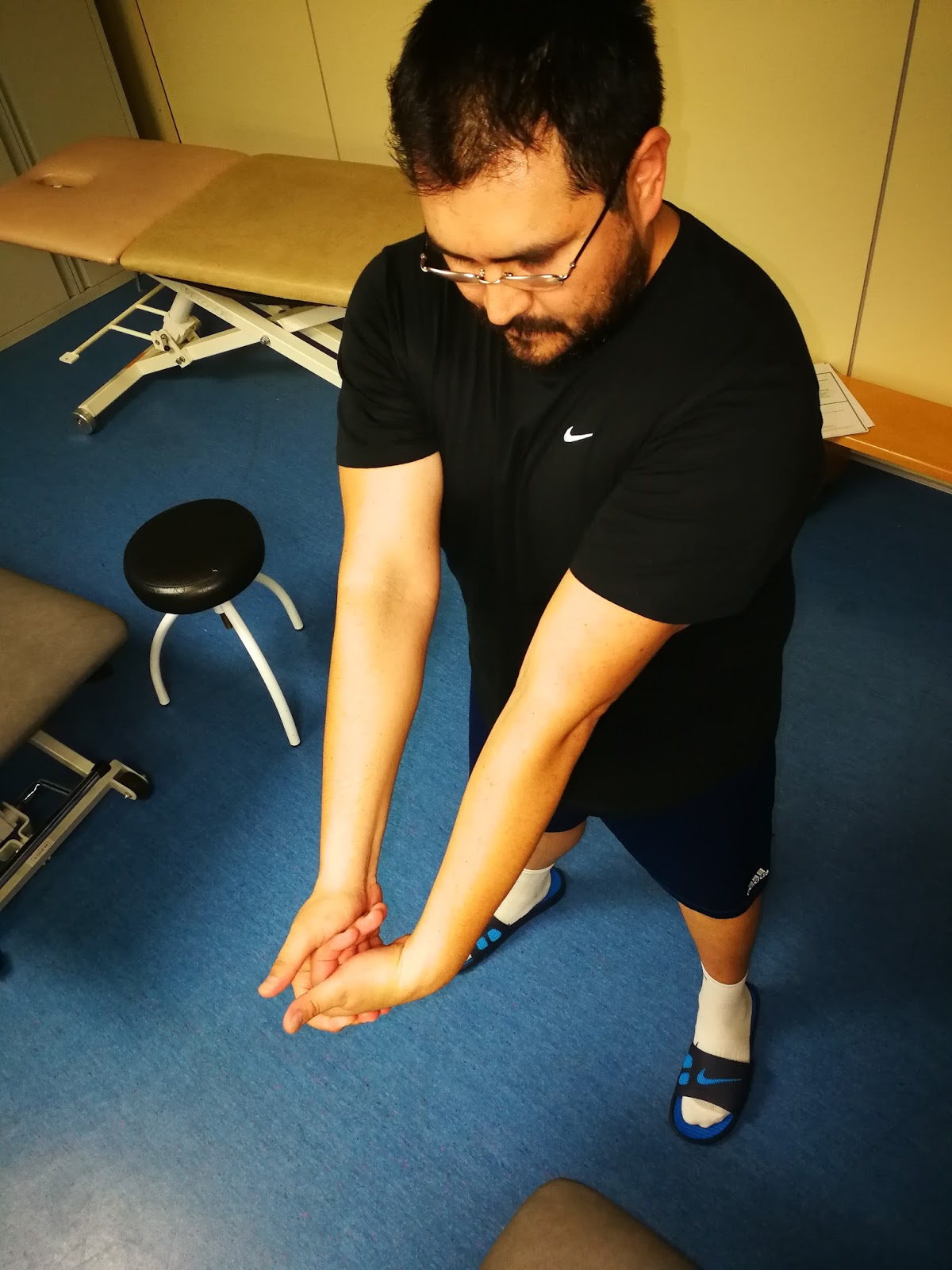 FISIOTERAPIA TRABAJOS: ESTIRAMIENTOS ANALITICOS MIOTENDINOSOS