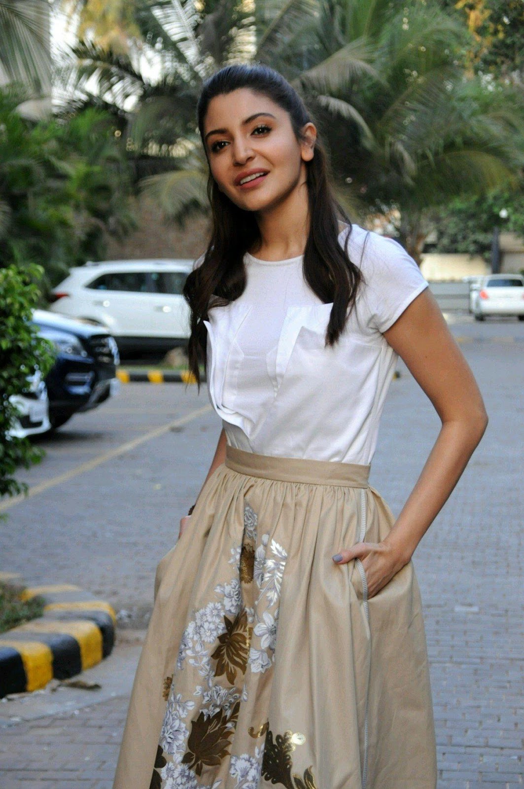 Anushka Sharma Looks Sexy At Film â€œPhillauriâ€ Promotion At JW Marriott, Mumbai