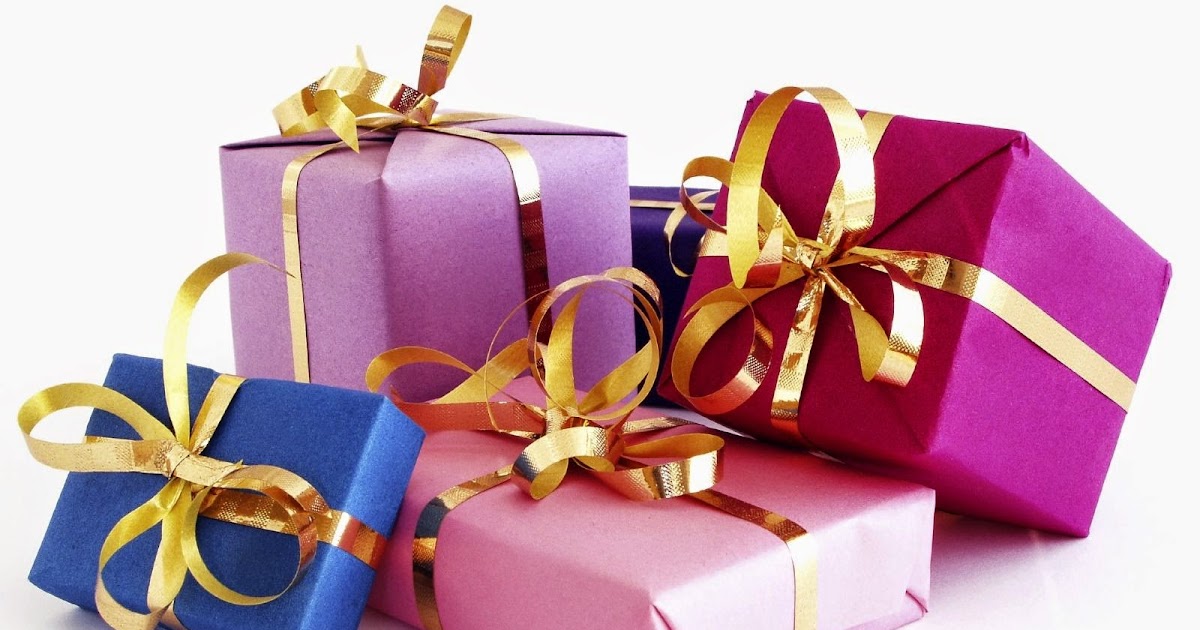 Подарок с 40 фото. Подарок на 8 марта. Wonderful gift. С днем рождения фотохудожнику. Подарок на день рождения.