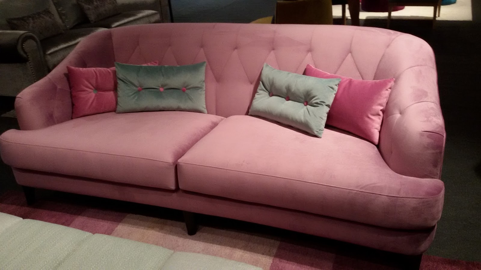 NOVEDADES EN DECORACION COMPRAR SOFAS POR