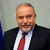 Ministro da Defesa de Israel pede demissão em protesto contra cessar-fogo com palestinos.