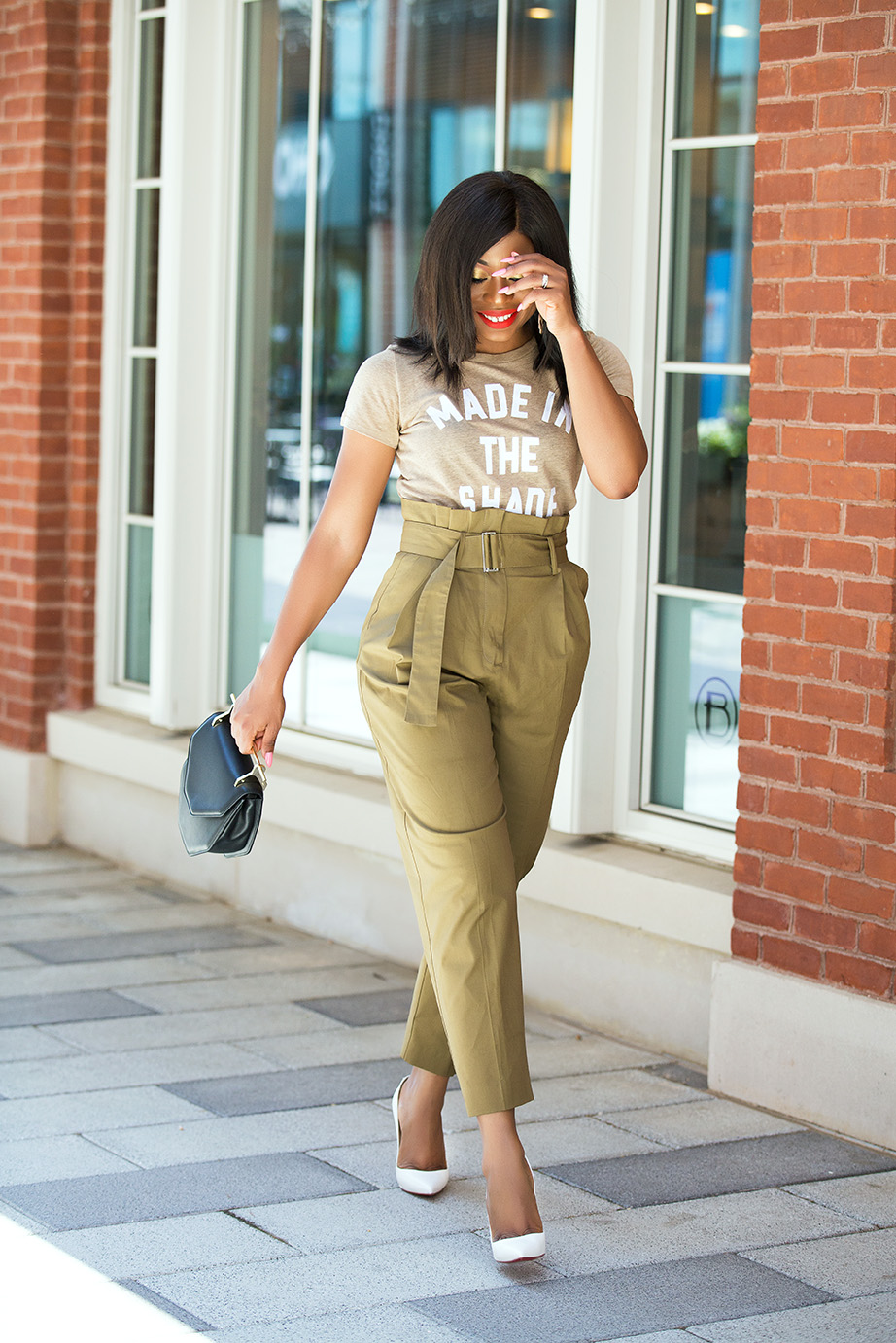 high-waist trouser, white pumps and graphic tee, www.jadore-fashion.com