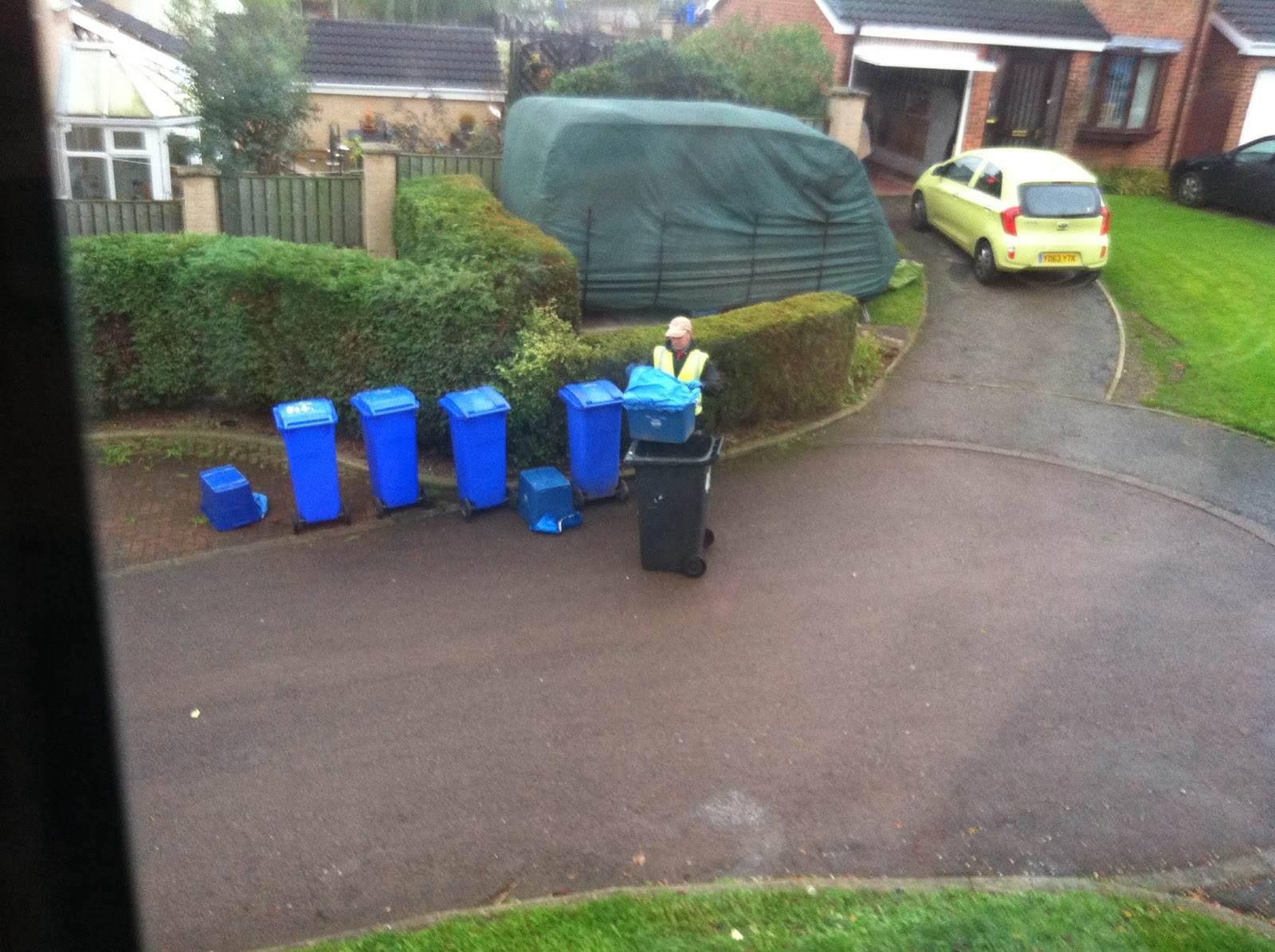 Our Footsteps in Leeds RUBBISH DAY