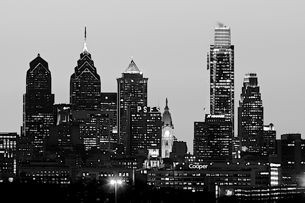 Derek Brad Photography: Philadelphia Skyline in Black and ...