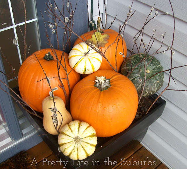 Fall Porch Decorating Ideas {A Pretty Life}