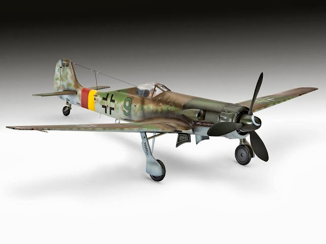 Revell 1:72 Focke Wulf Ta 152 H Skill Level 3-03981 