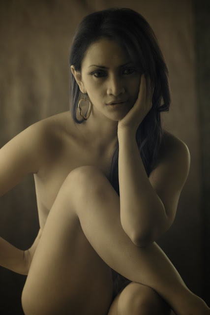 Sisca Melliana Model Seksi Pose Bugil.