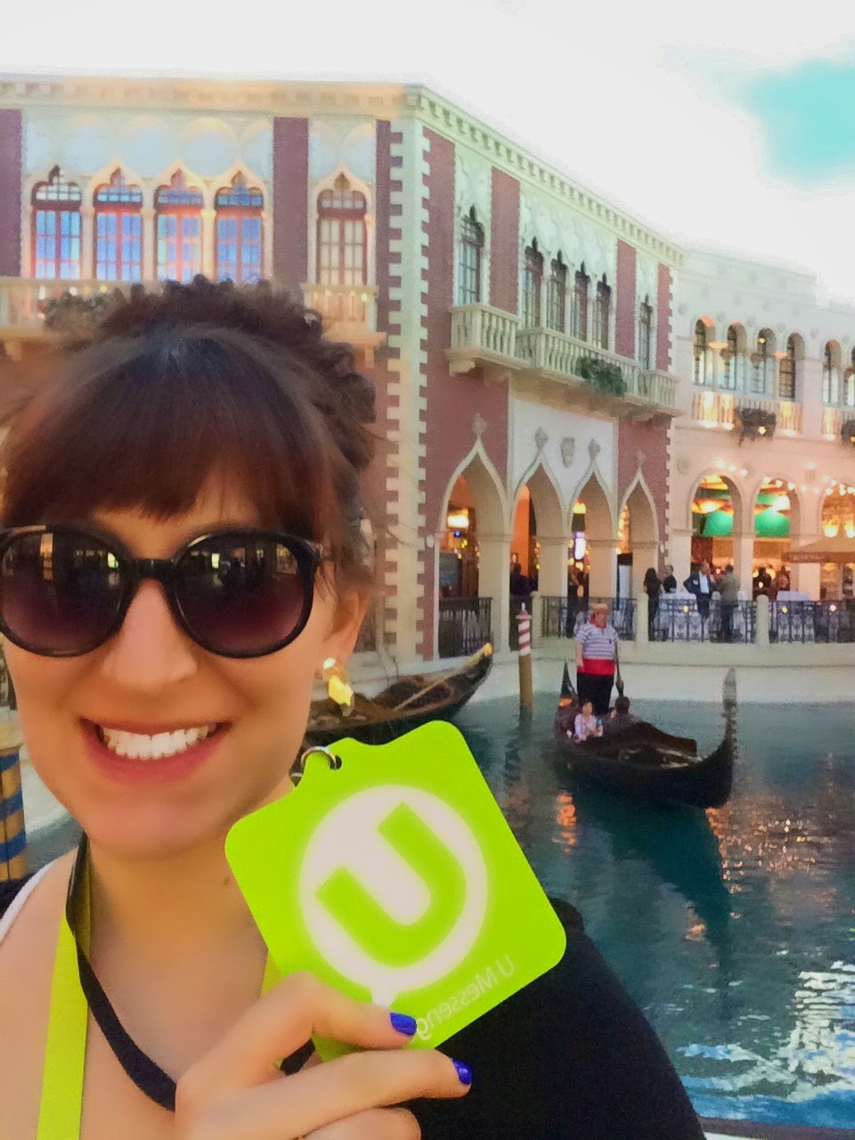 Create & Play : 5 Coolest Places to Take Selfies in Vegas During CES 2015