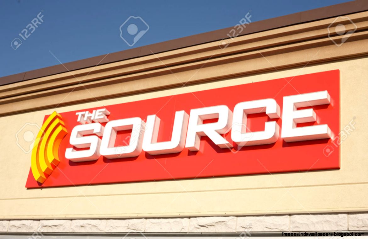 ELMSDALE CANADA   APRIL 01 2015 The Source Retail Outlet