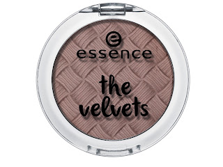 essence the velvets eyeshadow