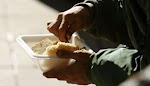 Θεσ/νίκη: Βρήκε στέγη και δουλειά ο πατέρας με το παιδάκι που έτρωγε αποφάγια από τα Goody’s Πριν από λίγες ημέρες δημοσιεύσαμε επείγουσα έκκληση για πατέρα στη Θεσσαλονίκη που ψάχνει για δουλειά ενώ το παιδί του έτρωγε από τα αποφά...