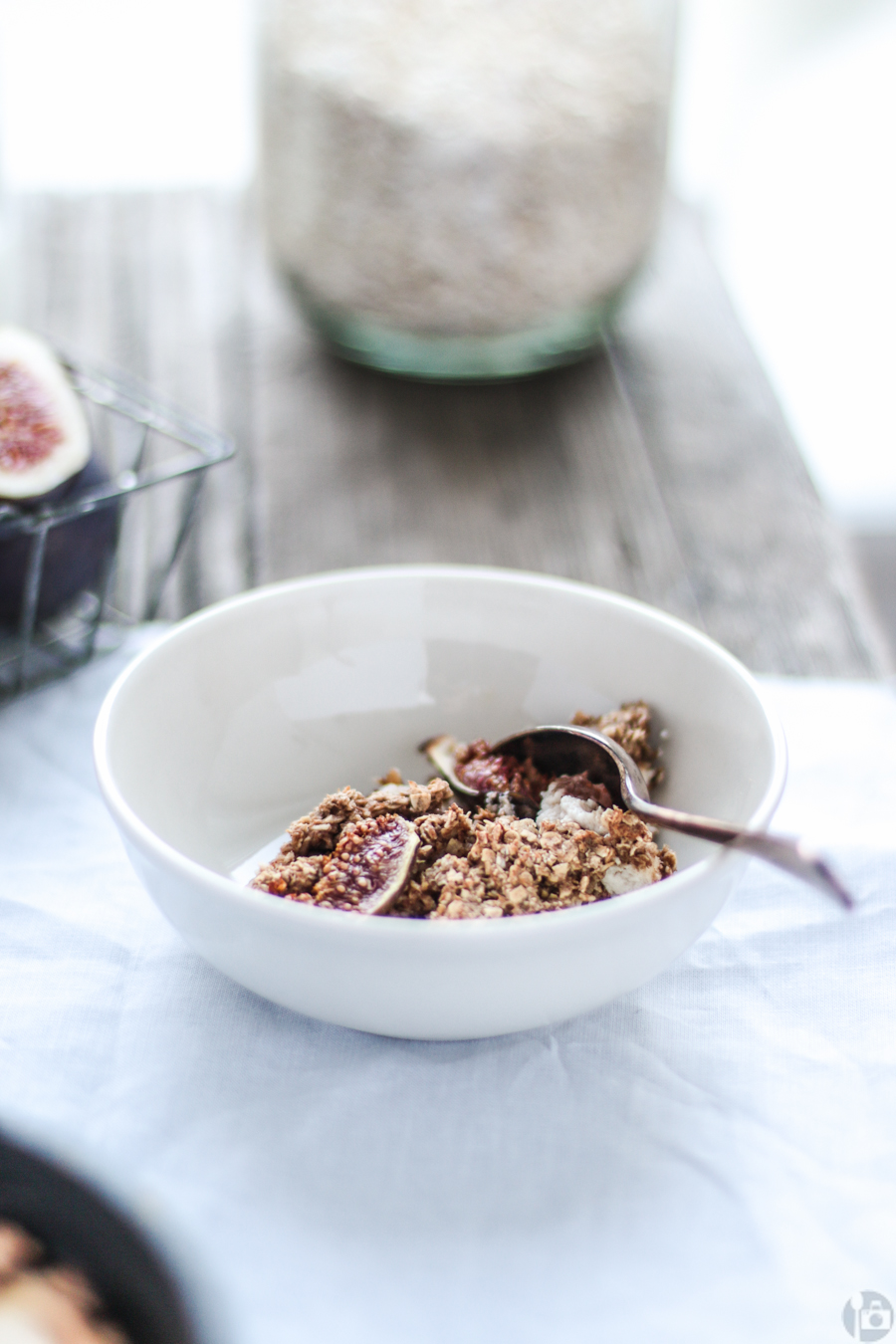 Cinnamon spiced oatmeal with apples, figs and greek yogurt for that extra protein