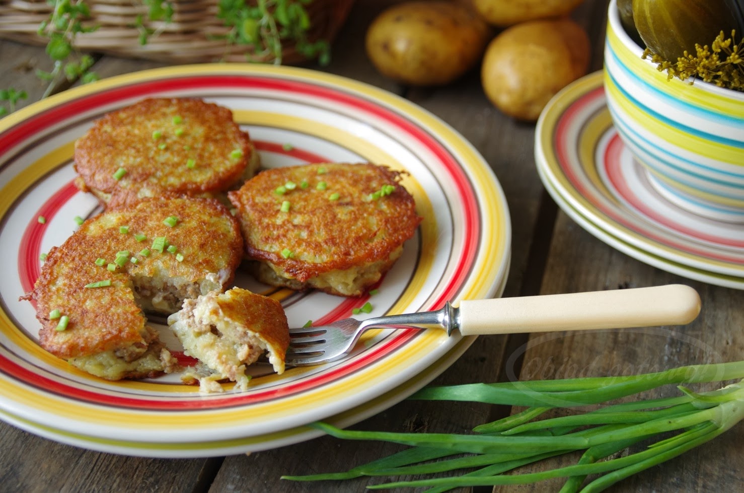 драники с фаршем. Hash brown. тыквенные драники. драники с фаршем рецепты с фото. драники с фаршем и картошкой.