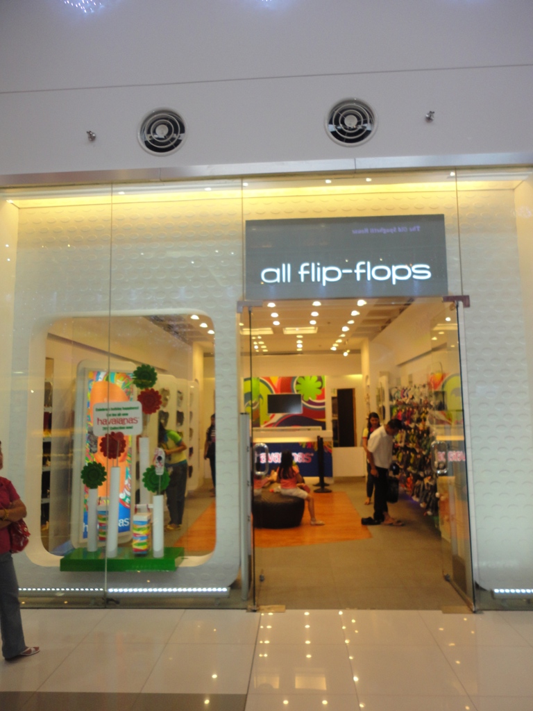 what stores sell flip flops