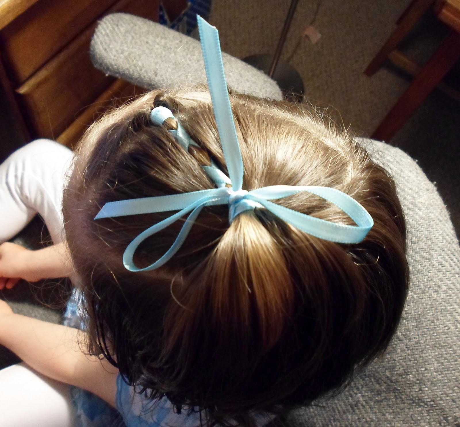 The Hair Band: The Ribbon Wrap (Ribbon Pull-Through Style #1)