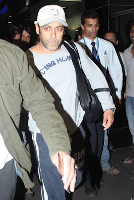 Salman Khan spotted at the airport returning from medical checkup
