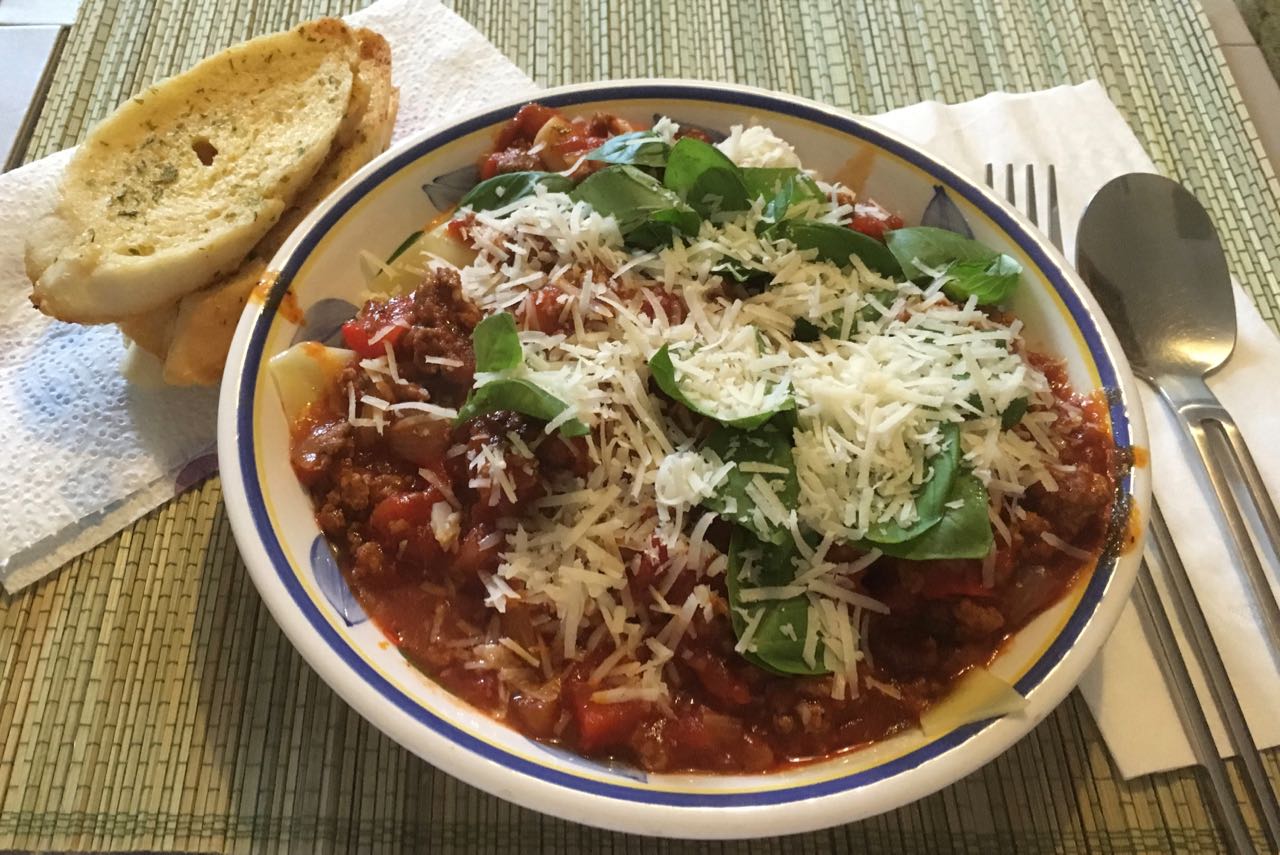FOODSTUFF FINDS Hello Fresh Unboxing Lamb Ragu Pappardelle