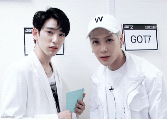 adba3b1e2352553e579b52ef121cf5ce.gif