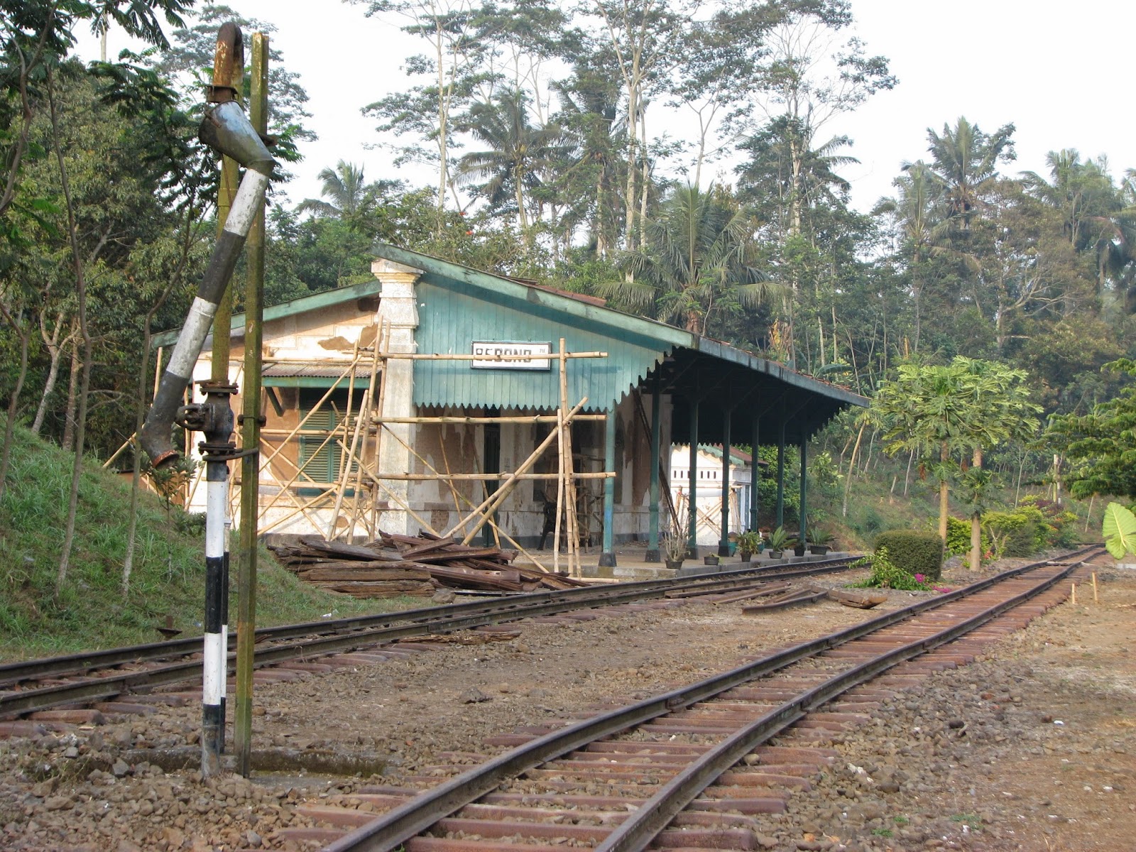 Stasiun Bedono, Stasiun Tua di Puncak Bukit di Semarang