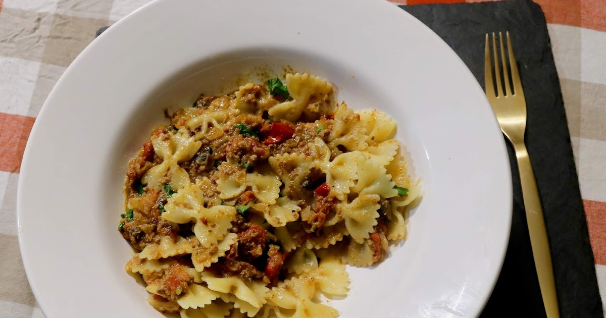 Pasta mit Hühnerleber-Pastete