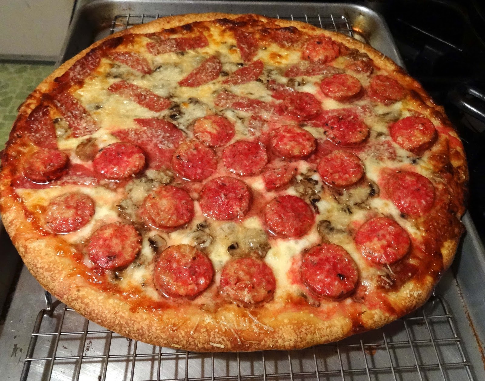 Pizza — wikipédia MAD MEAT GENIUS: BEET SAUSAGE