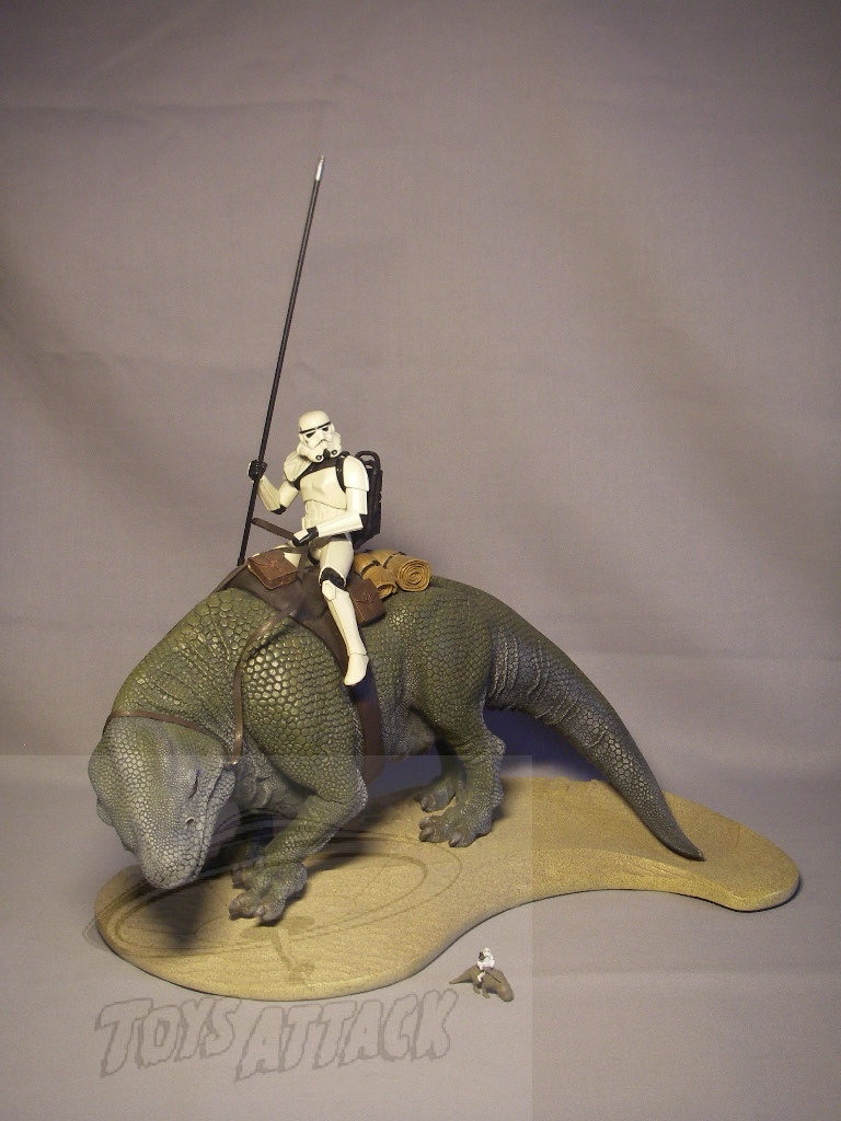 GENTLE GIANT STAR WARS SANDTROOPER AND 