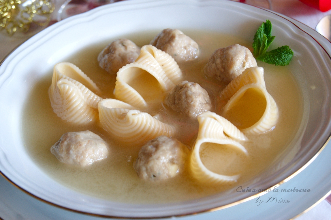 Cuina amb la mestressa Escudella de Nadal {Sopa de Navidad}